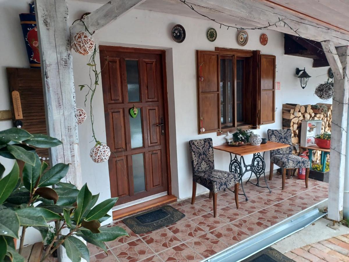 Magdolna Vendeghaz Maganszallashely Ecs Bagian luar foto